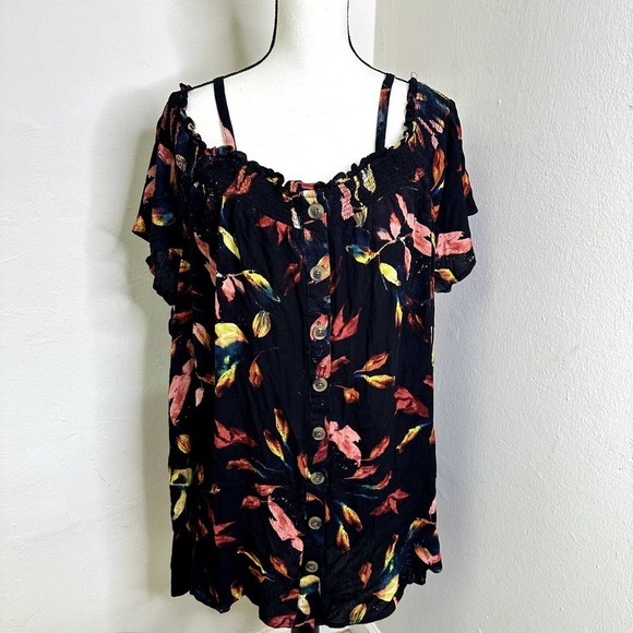 Torrid Smocked Cold-Shoulder Blouse‎ Gauze Leaf Black NWT Front Buttons Size 4x - Picture 2 of 16